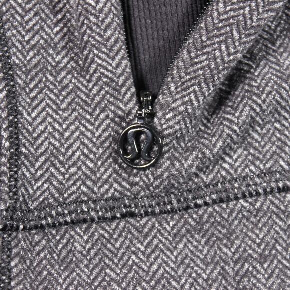 Lululemon 1/2 Zip Pullover Womens 8 Gray Herringbone Thumbholes Cuffins - Picture 9 of 10